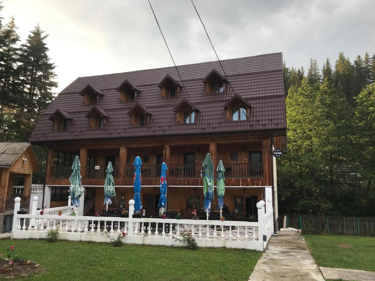 Casa Postolache Hostel Soveja Ngoại thất bức ảnh